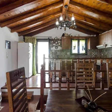 Korina's Wood House