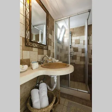 Korina's Wood House * Gouves